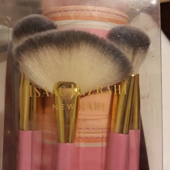 *SEALED* Isaac Mizrahi Brush Set with Case - Picture 2 of 12